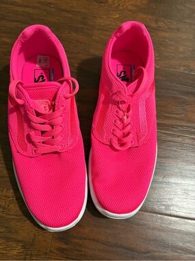 Vans Neon Pink ultra low top running Sneakers Women’s size 8, Men’s size 6.5